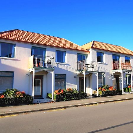 Les Troupes Apartments Акароа Екстериор снимка