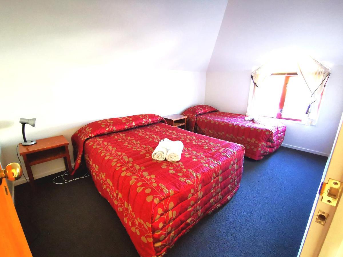 Les Troupes Apartments Акароа Екстериор снимка