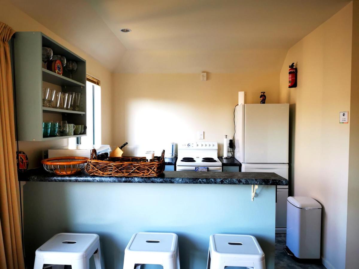 Les Troupes Apartments Акароа Екстериор снимка